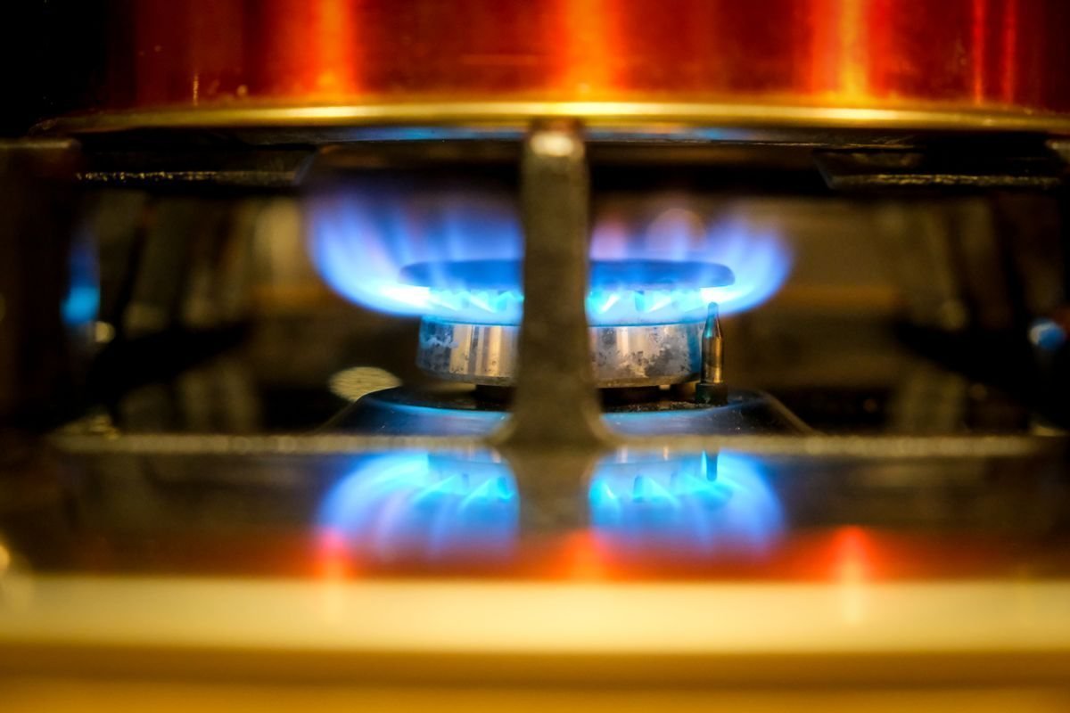Газовая горелка с синим пламенем